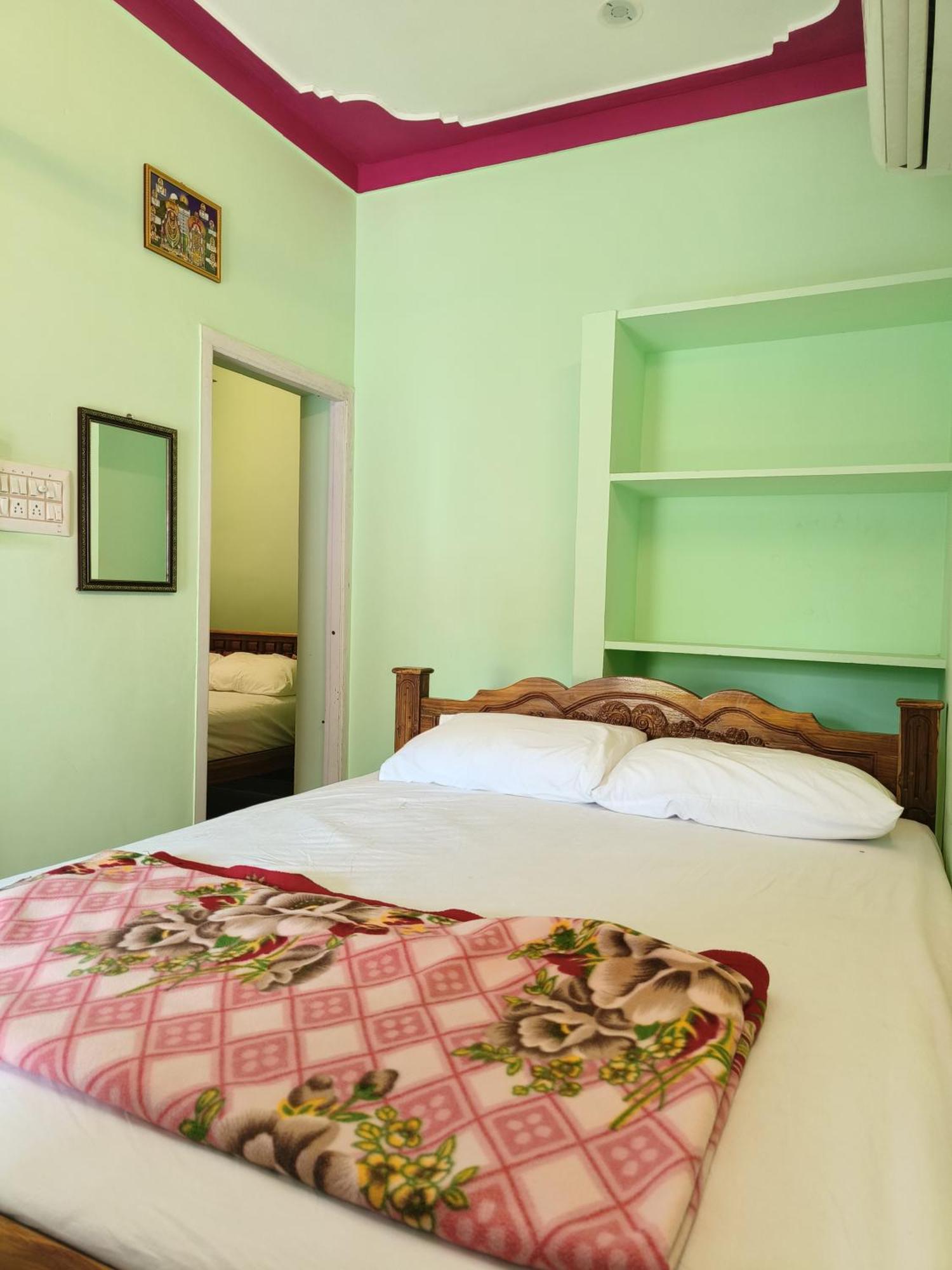 Liya Guest House Tiruvannāmalai Zewnętrze zdjęcie