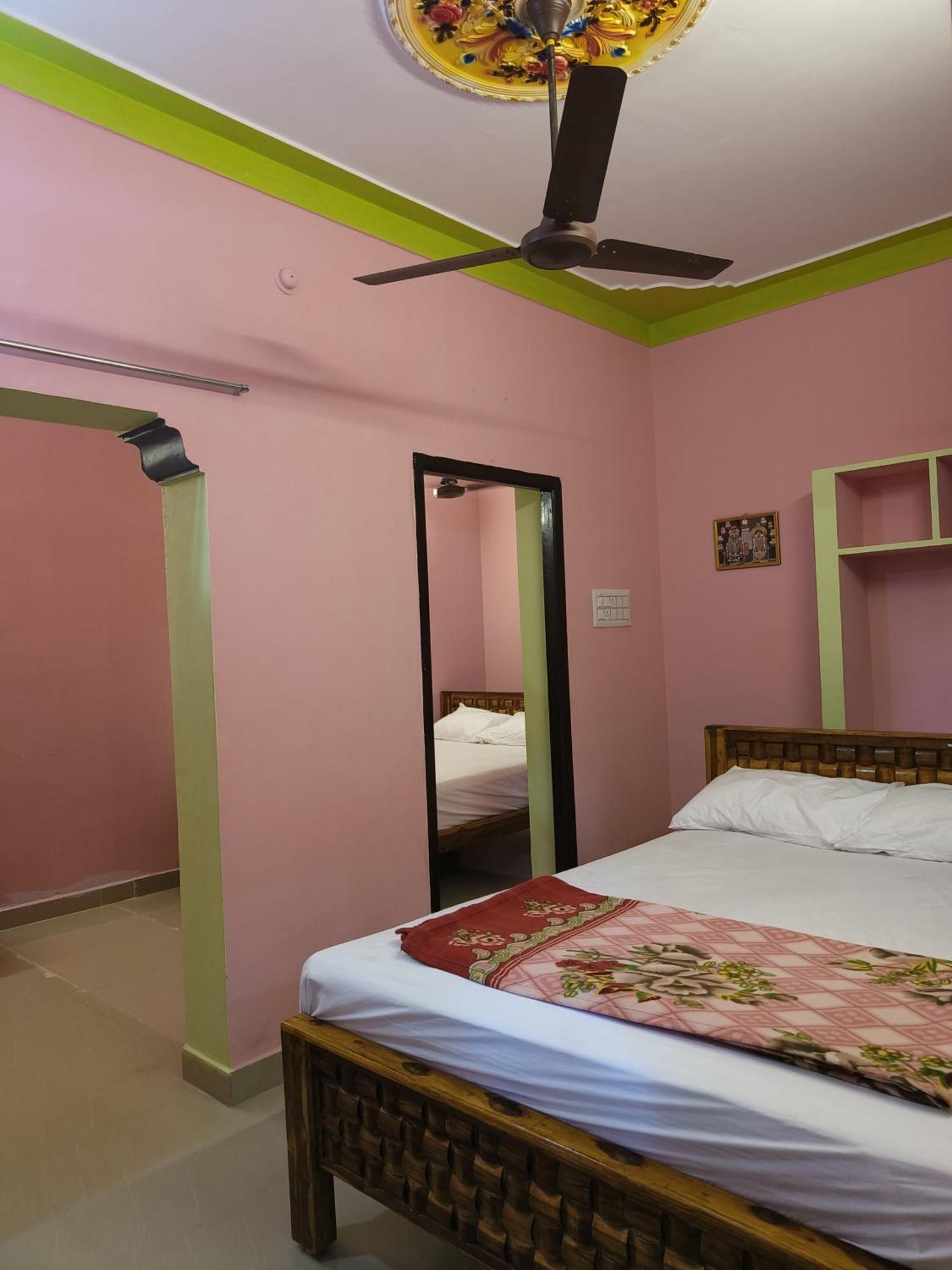 Liya Guest House Tiruvannāmalai Zewnętrze zdjęcie