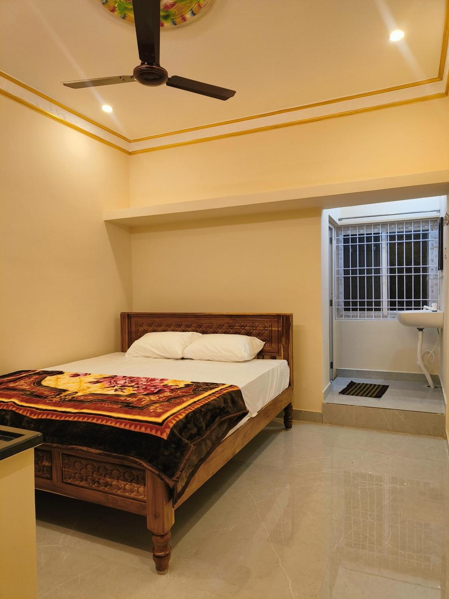 Liya Guest House Tiruvannāmalai Zewnętrze zdjęcie