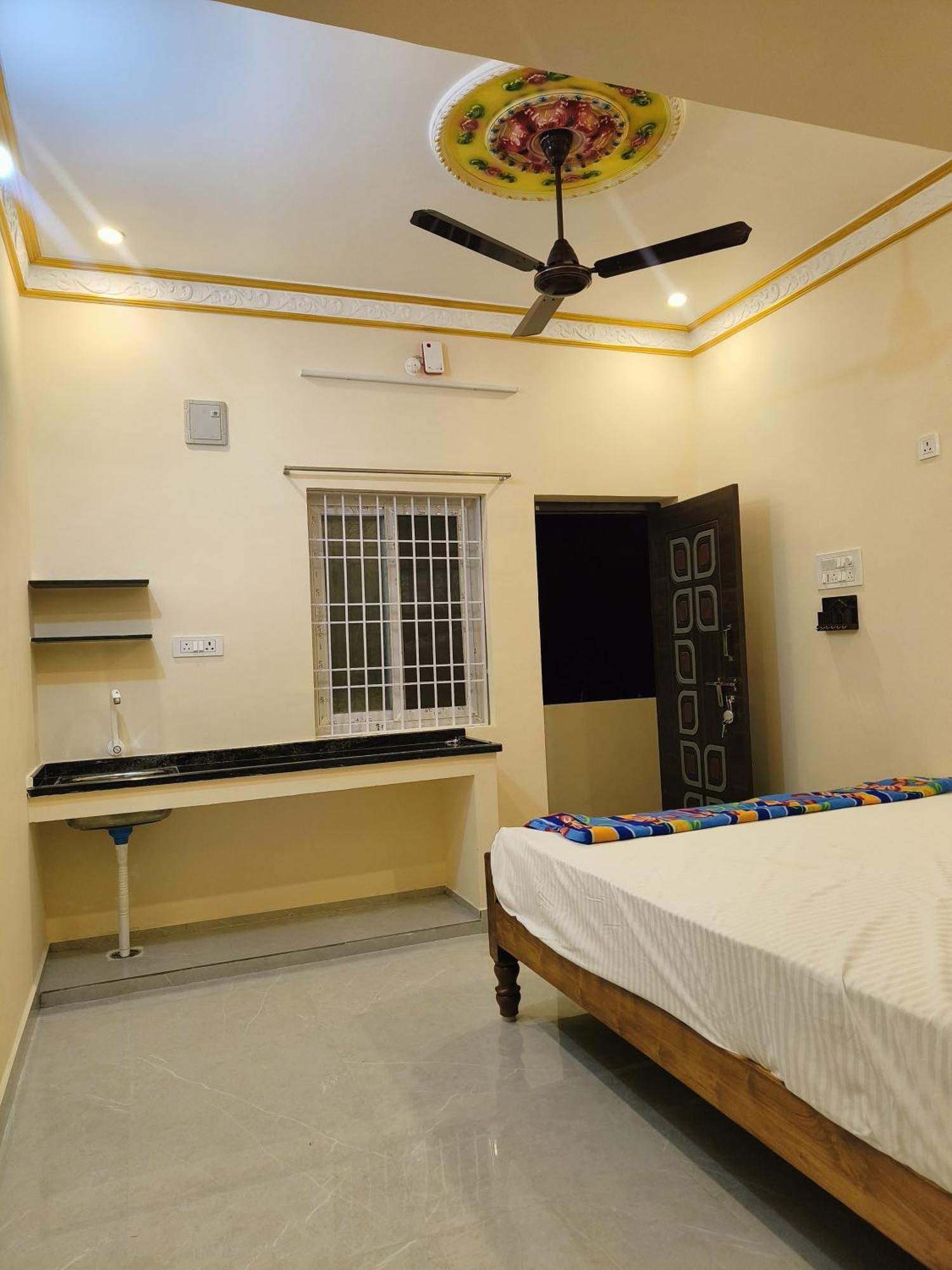 Liya Guest House Tiruvannāmalai Zewnętrze zdjęcie